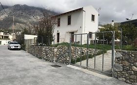 Papa-Antonis Stone House